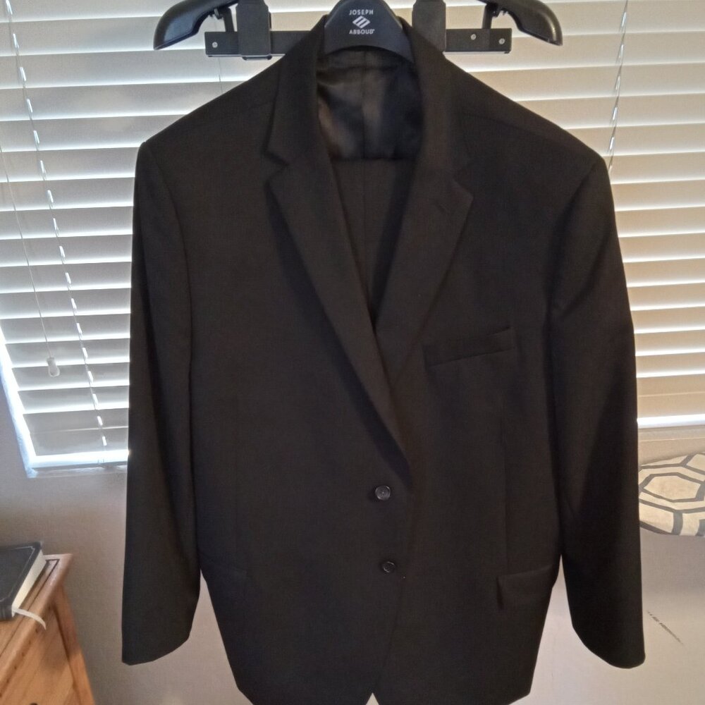 Joseph Abboud Black Suit